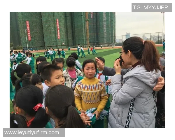 弗拉格解读麦克朗手势背后的比赛乐趣与激情